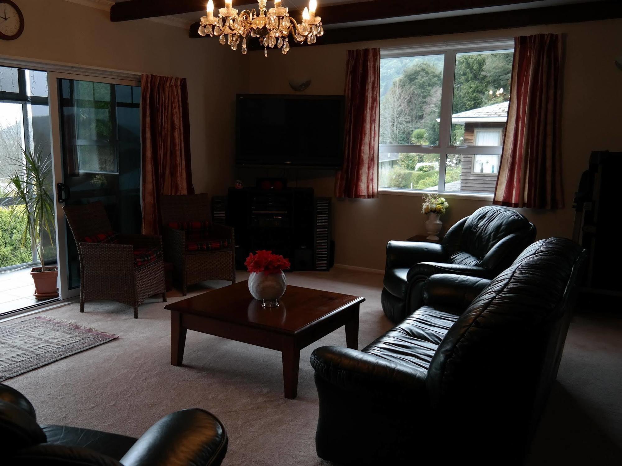 Sounds Vista B&B Пиктон Экстерьер фото